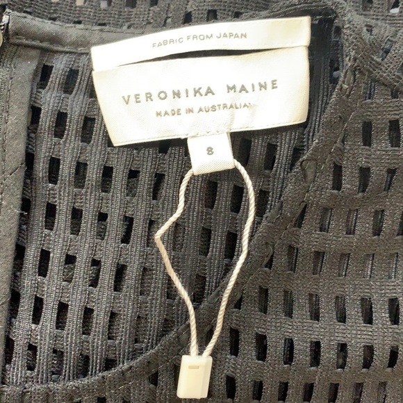 Veronika Maine Black grid mesh asymmetric top size 8 NWT - Picture 5 of 6